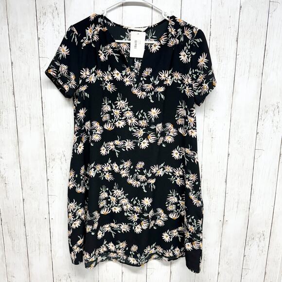 Lush Dress Women Size Small Black Floral Short Sleeve Mini Tunic Rayon Open Neck - Picture 1 of 6